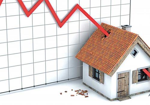 Почему участки с домами падают в цене?