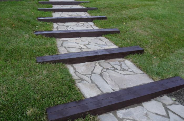 Ступени из деревянного бруса